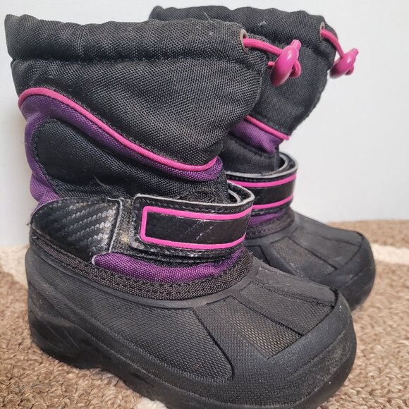 Girls OshKosh B'gosh Winter Boots- Size - M (7/8) - Picture 1 of 3
